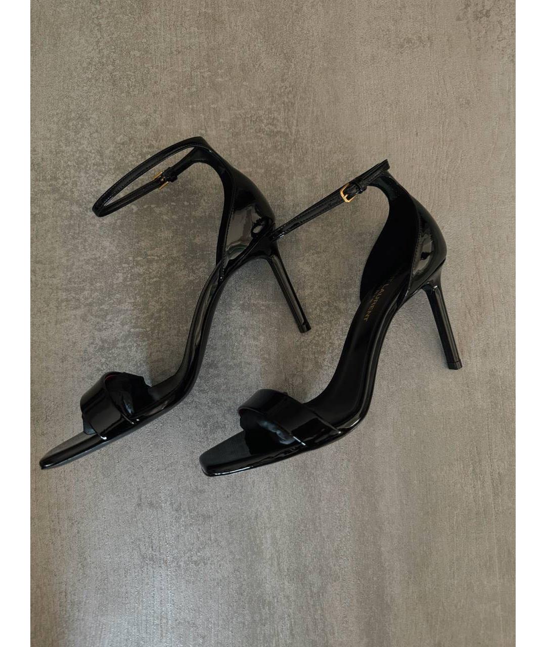 SAINT LAURENT Черные босоножки из лакированной кожи, фото 6