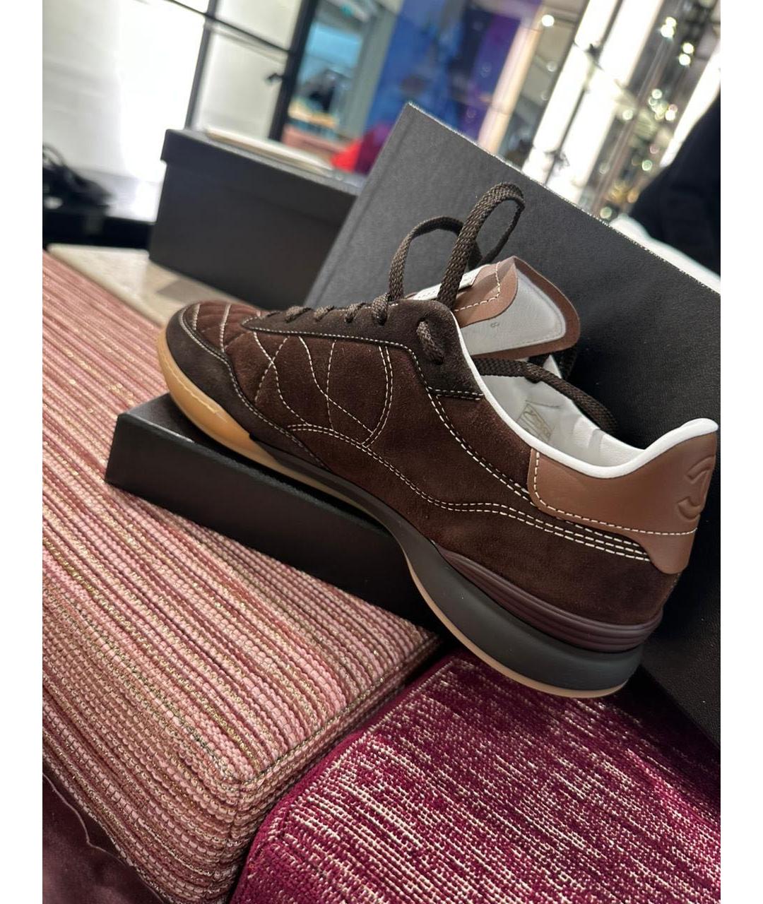 CHANEL Коричневые замшевые кеды, фото 3