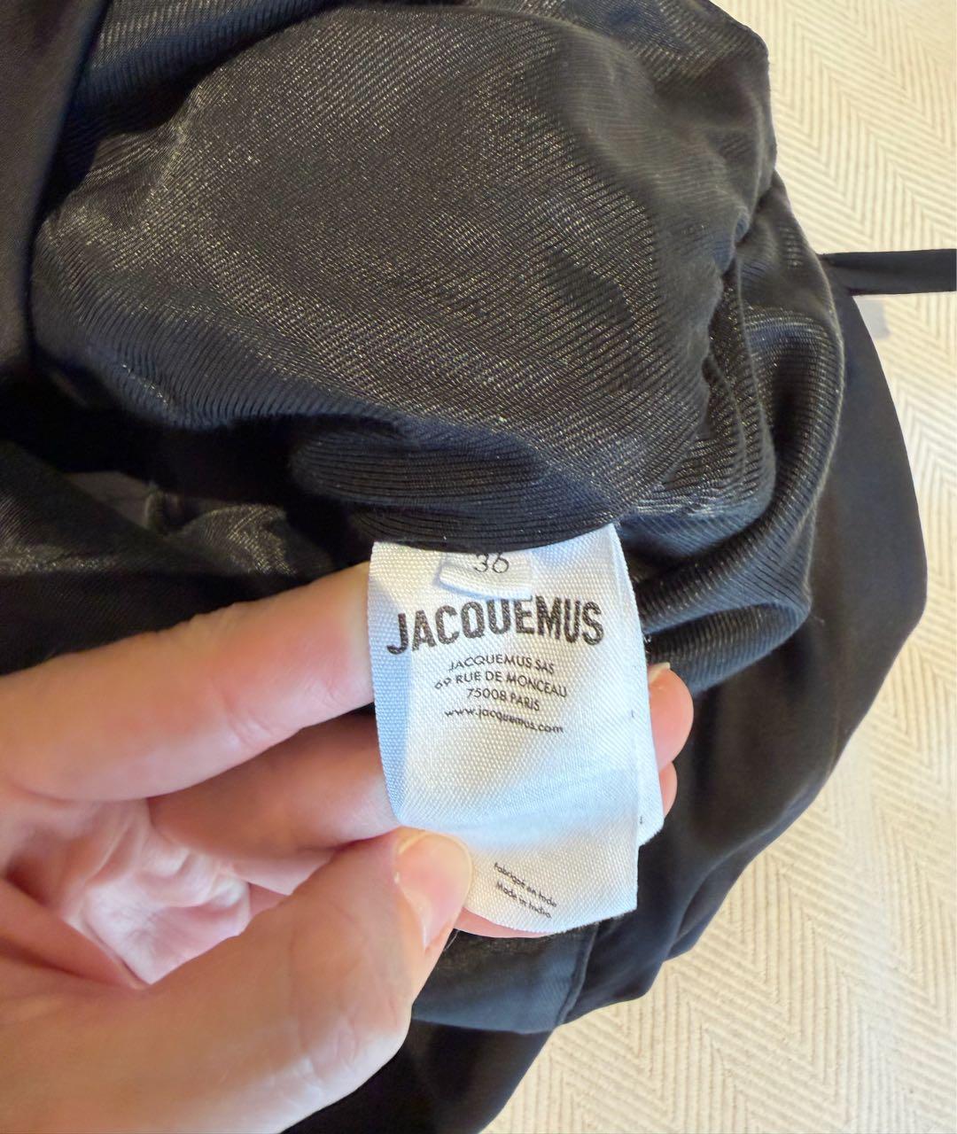 JACQUEMUS Черное атласное коктейльное платье, фото 6