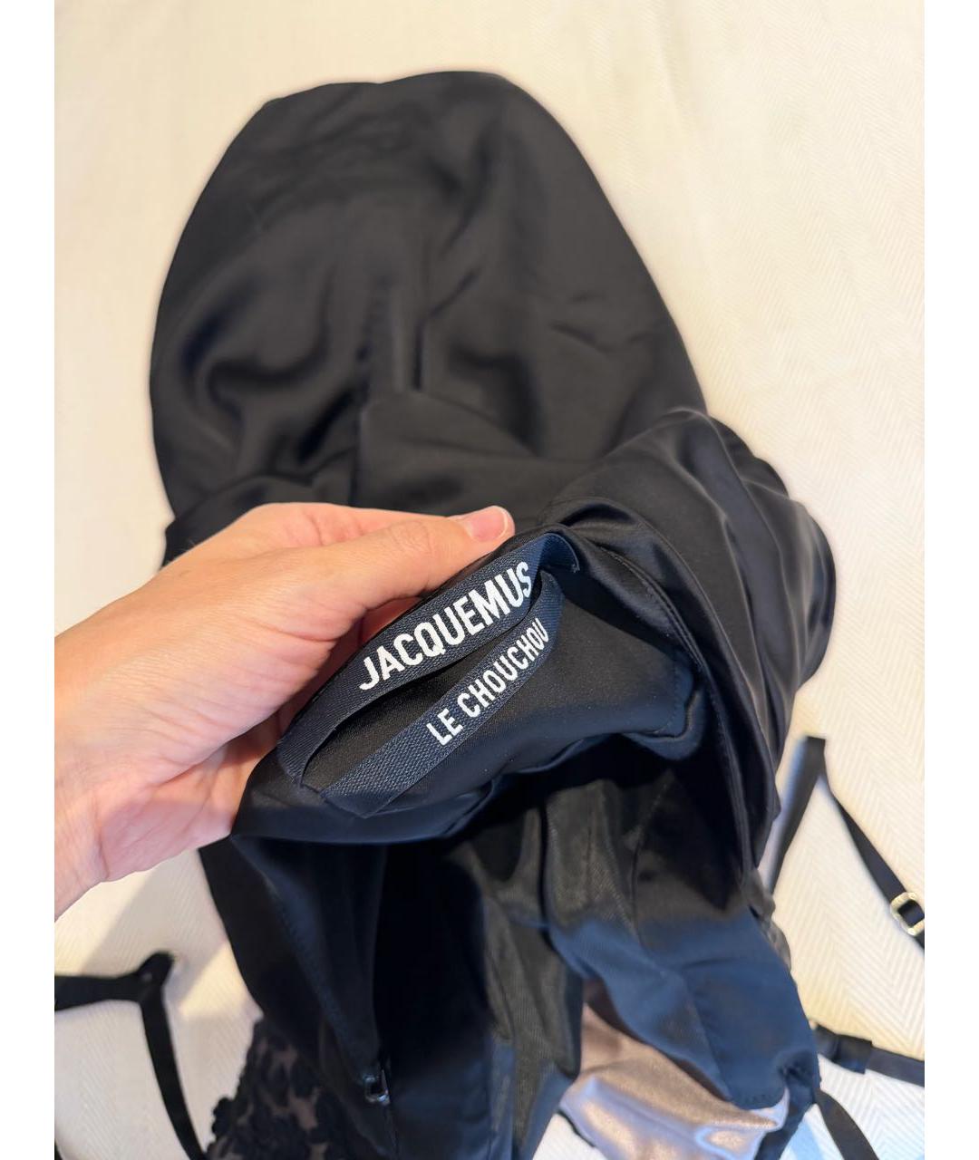 JACQUEMUS Черное атласное коктейльное платье, фото 4