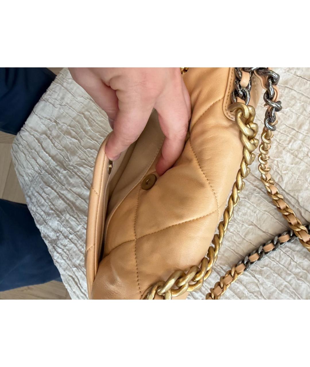 CHANEL Бежевая кожаная сумка через плечо, фото 4