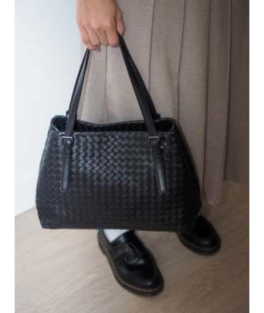 BOTTEGA VENETA Черная кожаная сумка тоут, фото 8