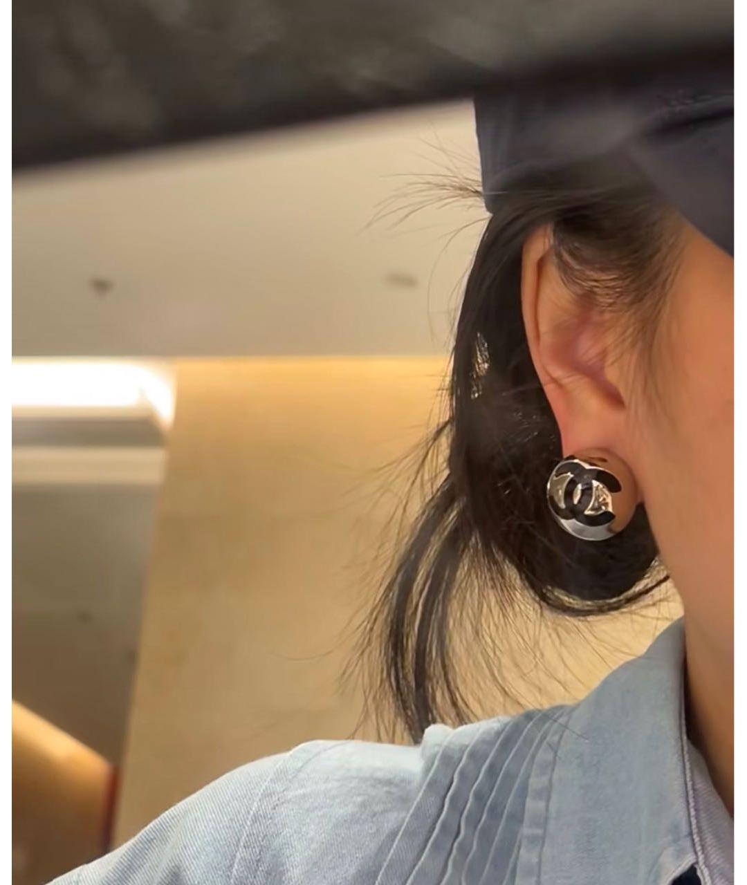 CHANEL Золотые металлические серьги, фото 6