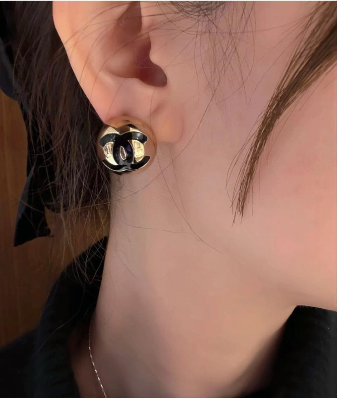 CHANEL Золотые металлические серьги, фото 5