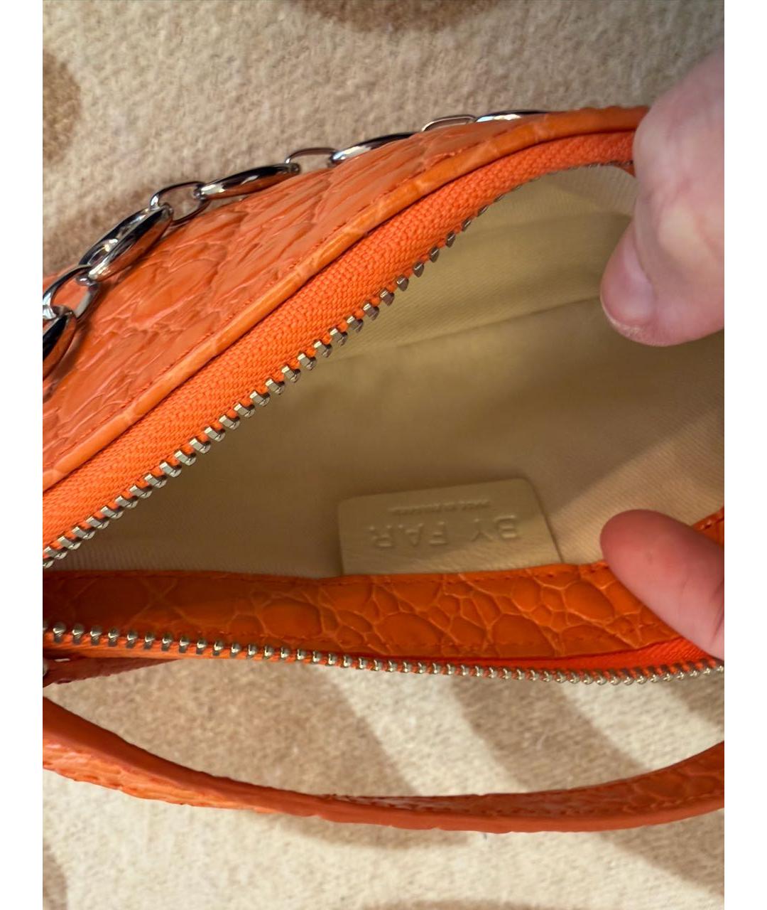 BY FAR Оранжевая сумка с короткими ручками, фото 4