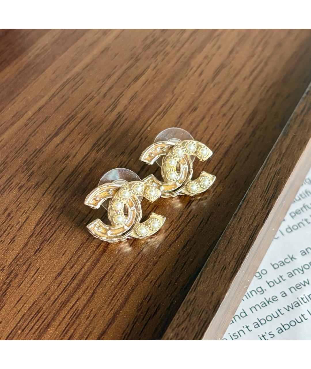 CHANEL Золотые металлические серьги, фото 2
