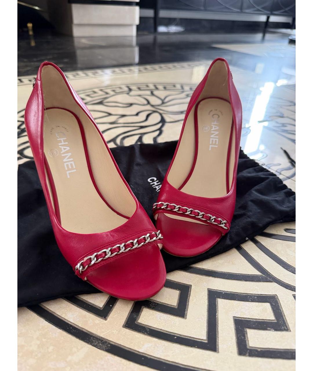 CHANEL Красные кожаные туфли, фото 2