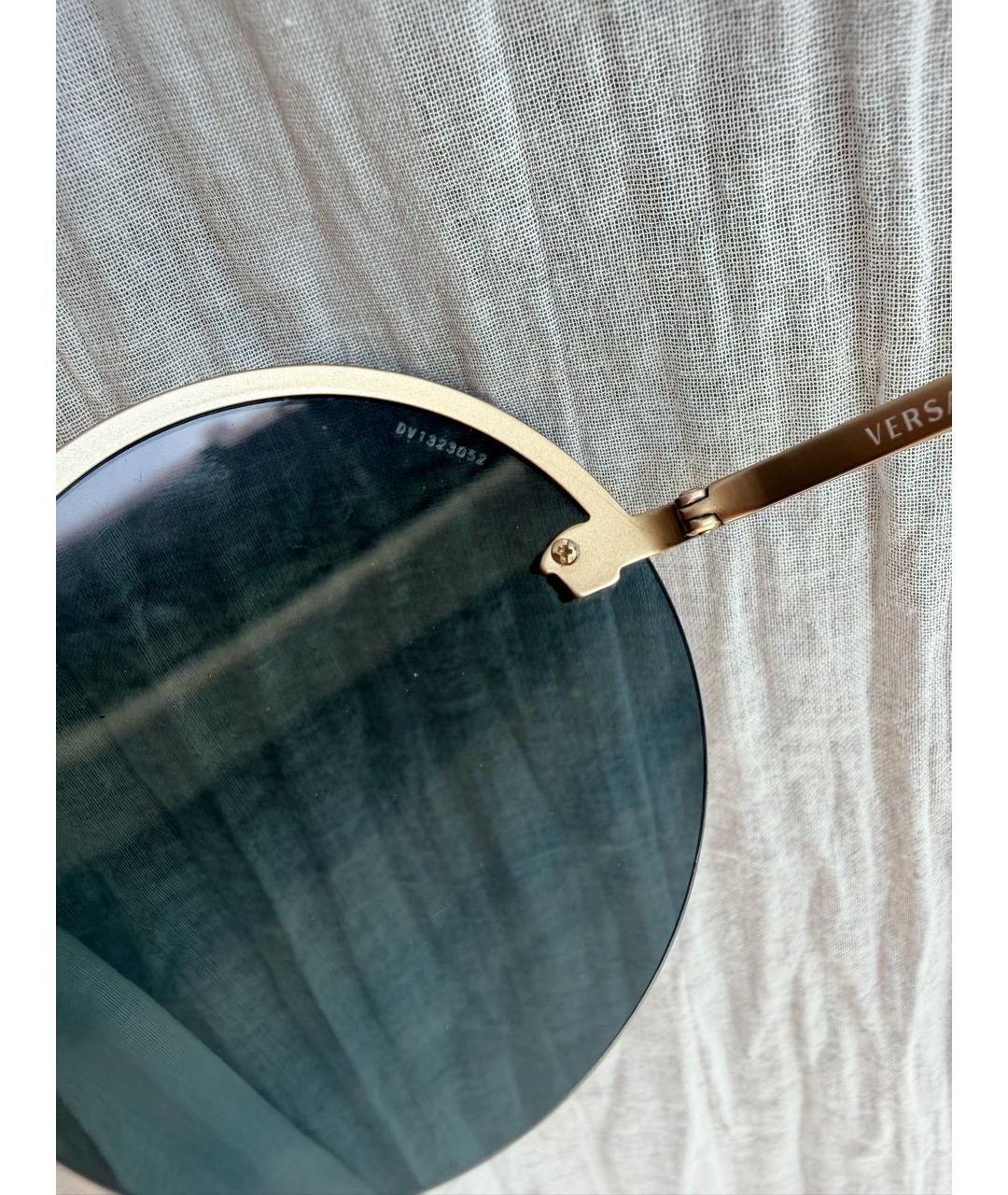 VERSACE Золотые пластиковые солнцезащитные очки, фото 5