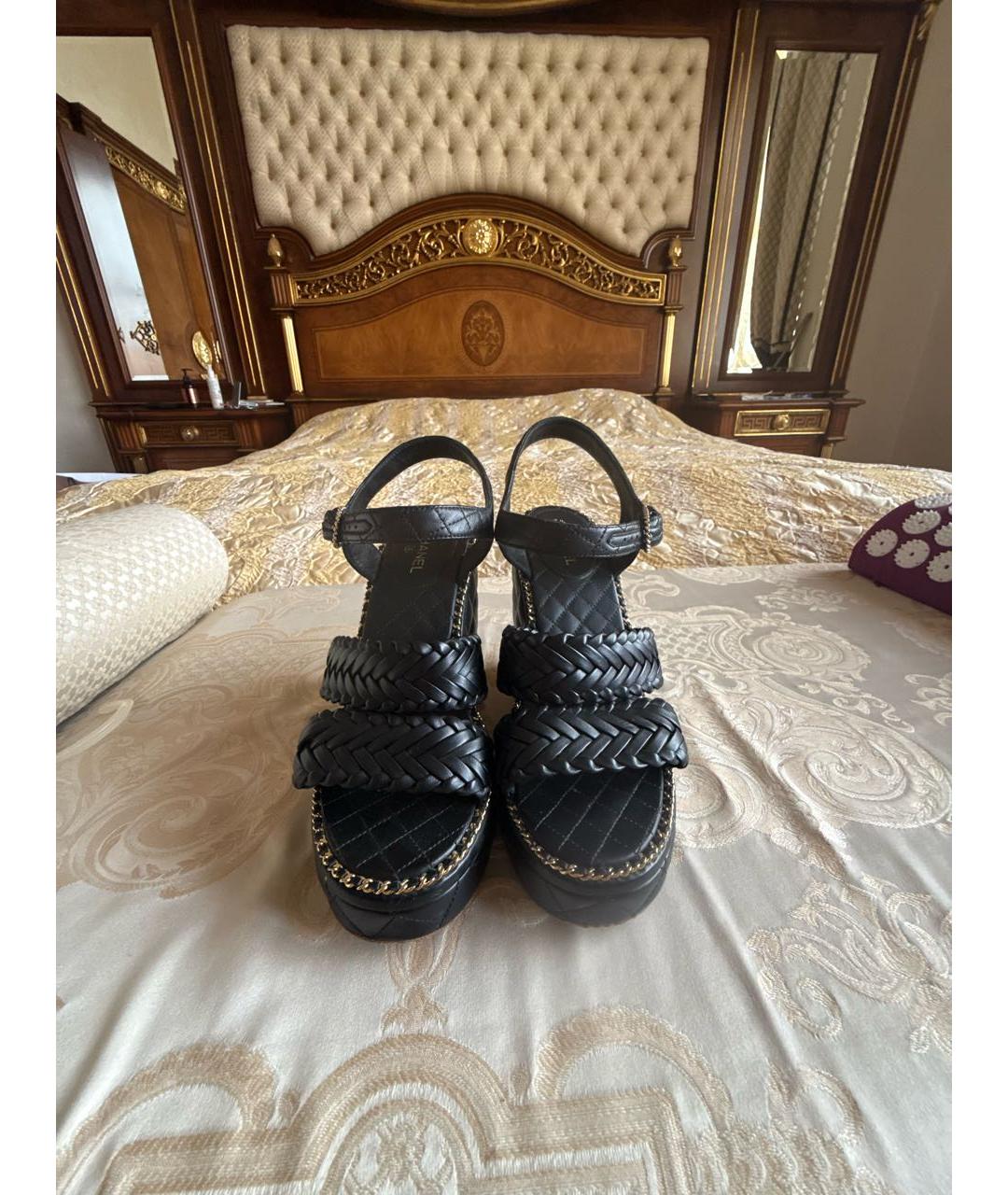 CHANEL Черные кожаные босоножки, фото 5