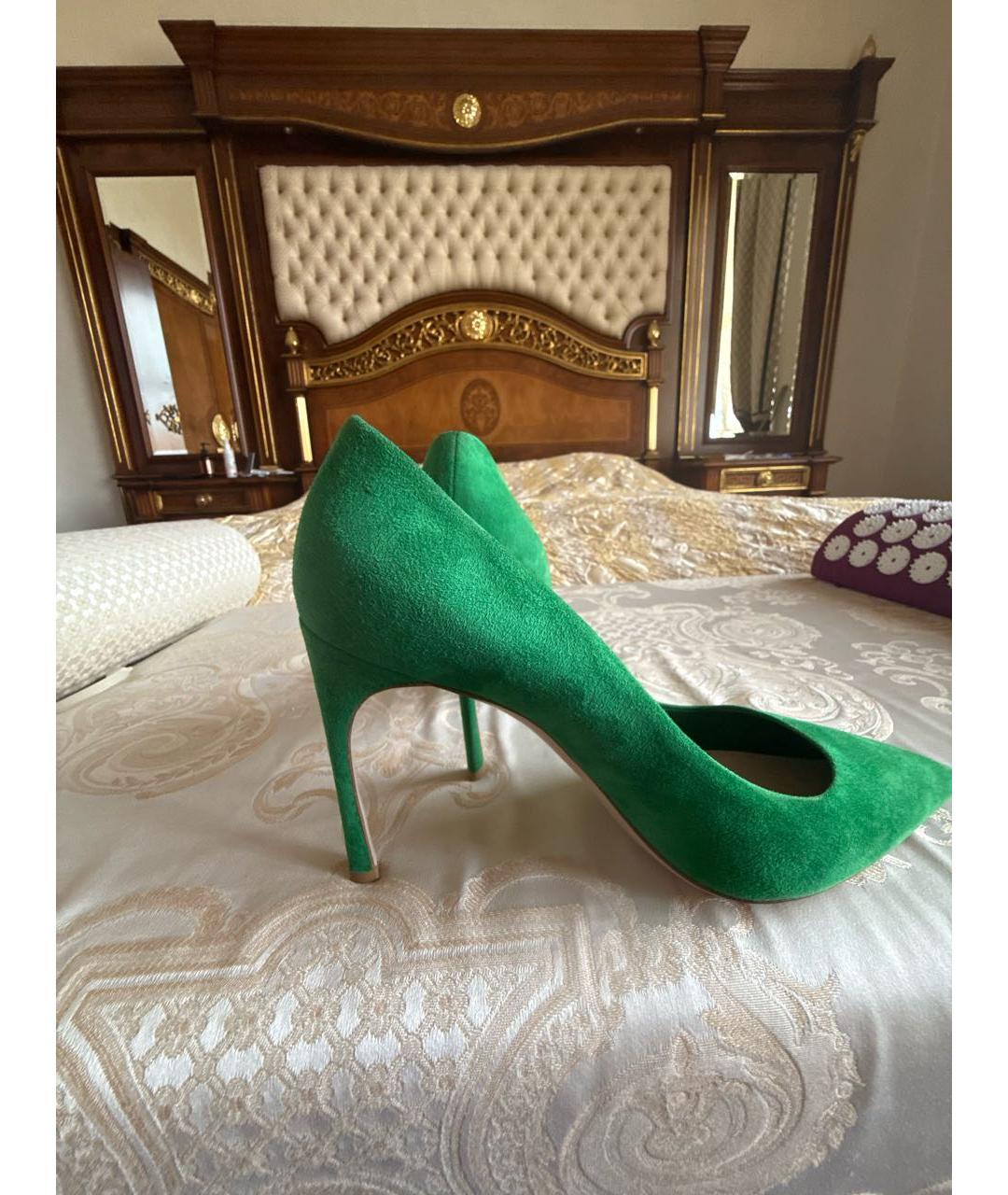 MIU MIU Зеленые замшевые лодочки на низком каблуке, фото 7