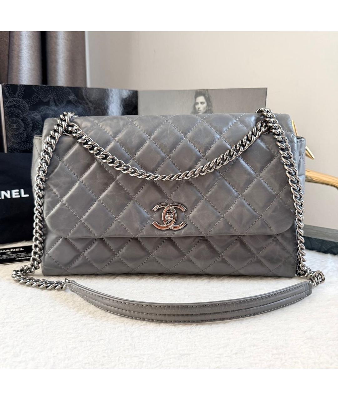 CHANEL Серая кожаная сумка через плечо, фото 2