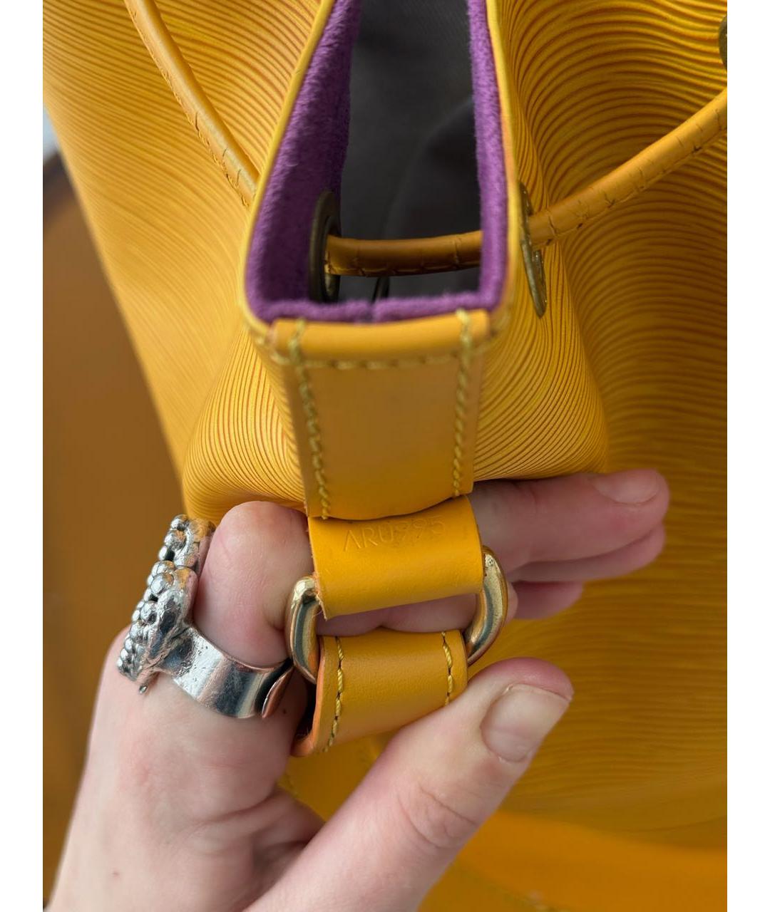 LOUIS VUITTON Желтая кожаная сумка через плечо, фото 6