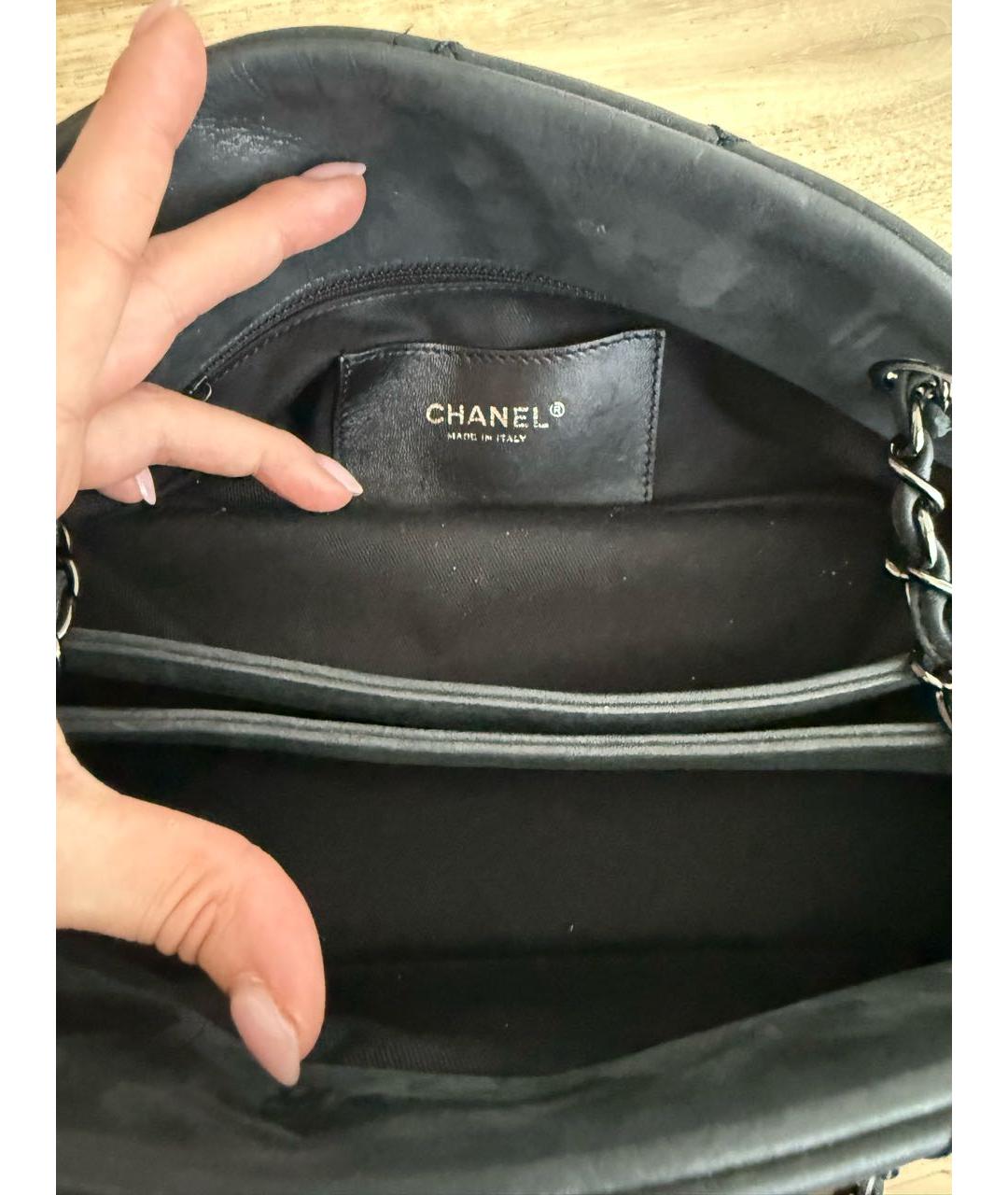 CHANEL Черная кожаная сумка с короткими ручками, фото 3