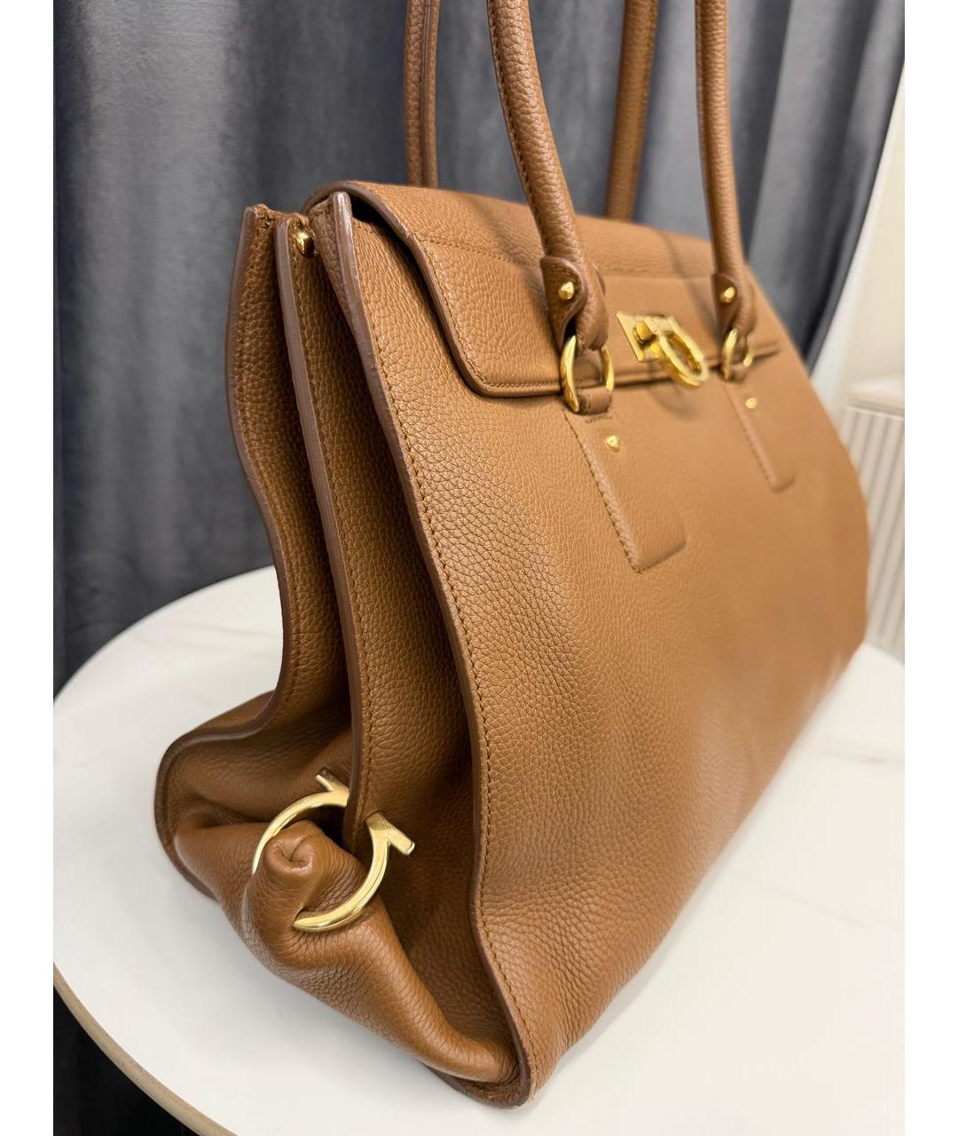 FERRAGAMO Горчичная кожаная сумка с короткими ручками, фото 2