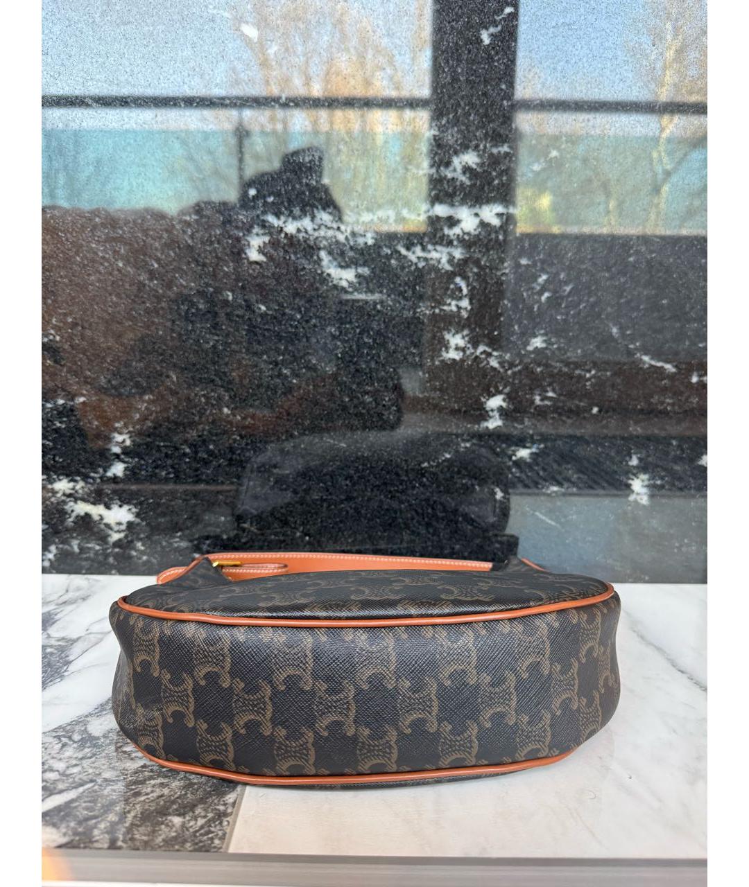 CELINE Коричневая кожаная сумка с короткими ручками, фото 4