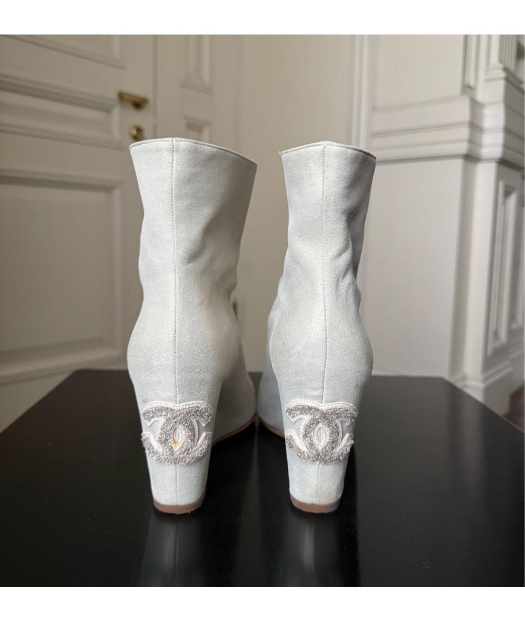 CHANEL Серые нубуковые ботильоны, фото 2