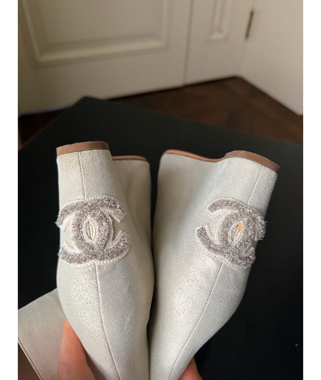 CHANEL Серые нубуковые ботильоны, фото 4