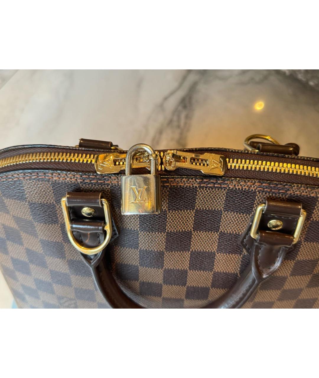 LOUIS VUITTON Коричневая сумка с короткими ручками из искусственной кожи, фото 5