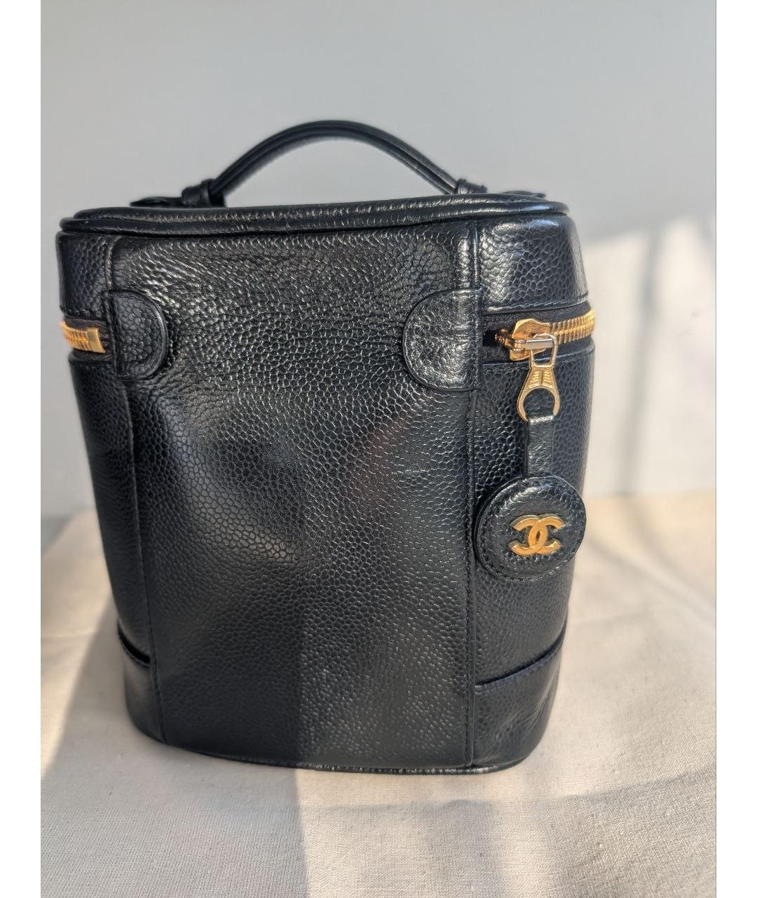 CHANEL Черная кожаная сумка с короткими ручками, фото 3