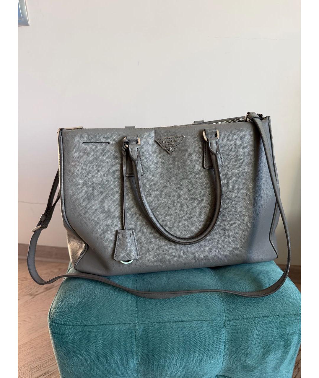 PRADA Серая кожаная сумка тоут, фото 2