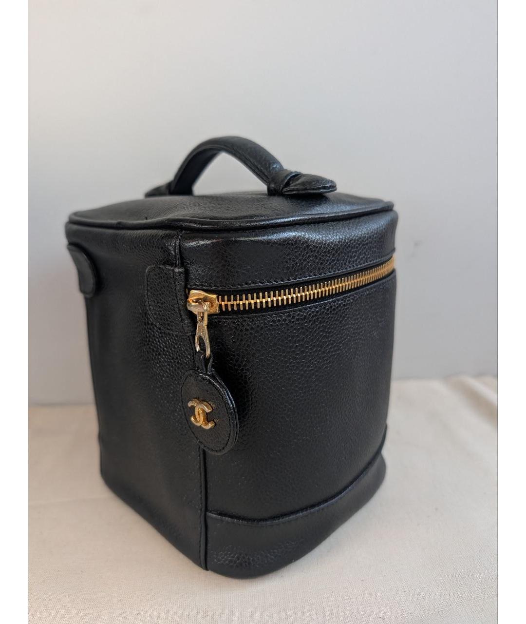 CHANEL Черная кожаная сумка с короткими ручками, фото 2