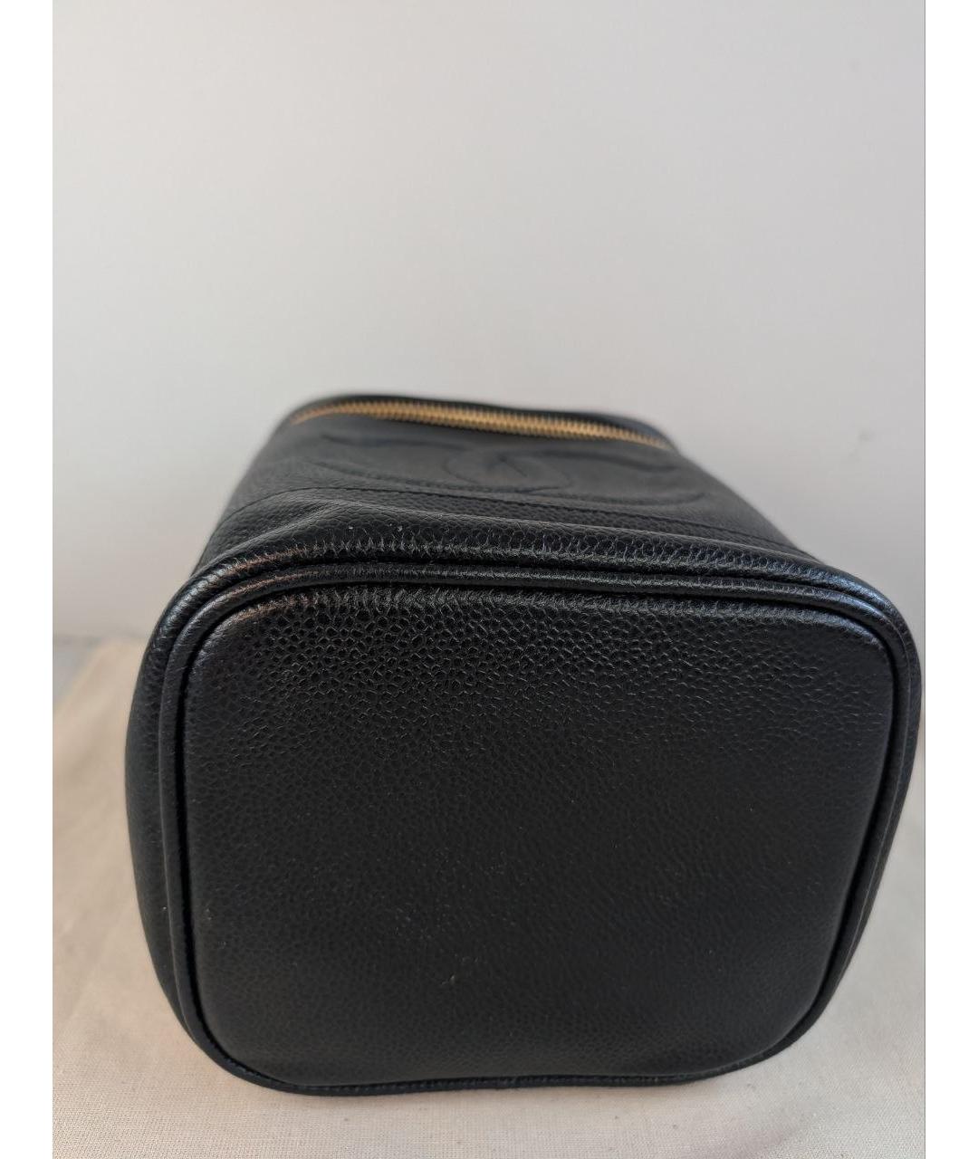 CHANEL Черная кожаная сумка с короткими ручками, фото 7