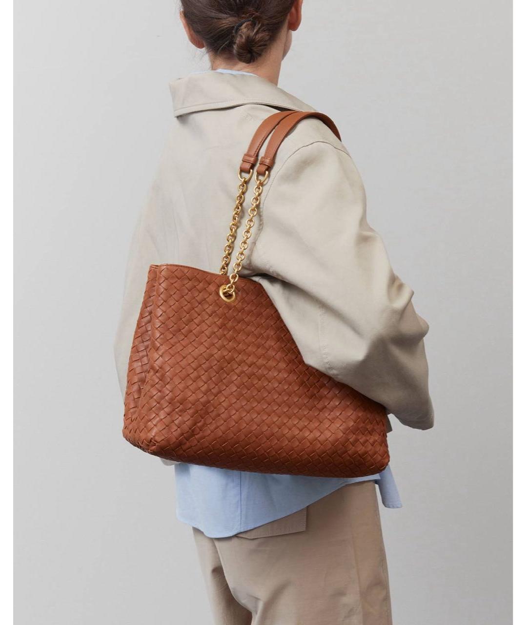 BOTTEGA VENETA Коричневая кожаная сумка тоут, фото 2