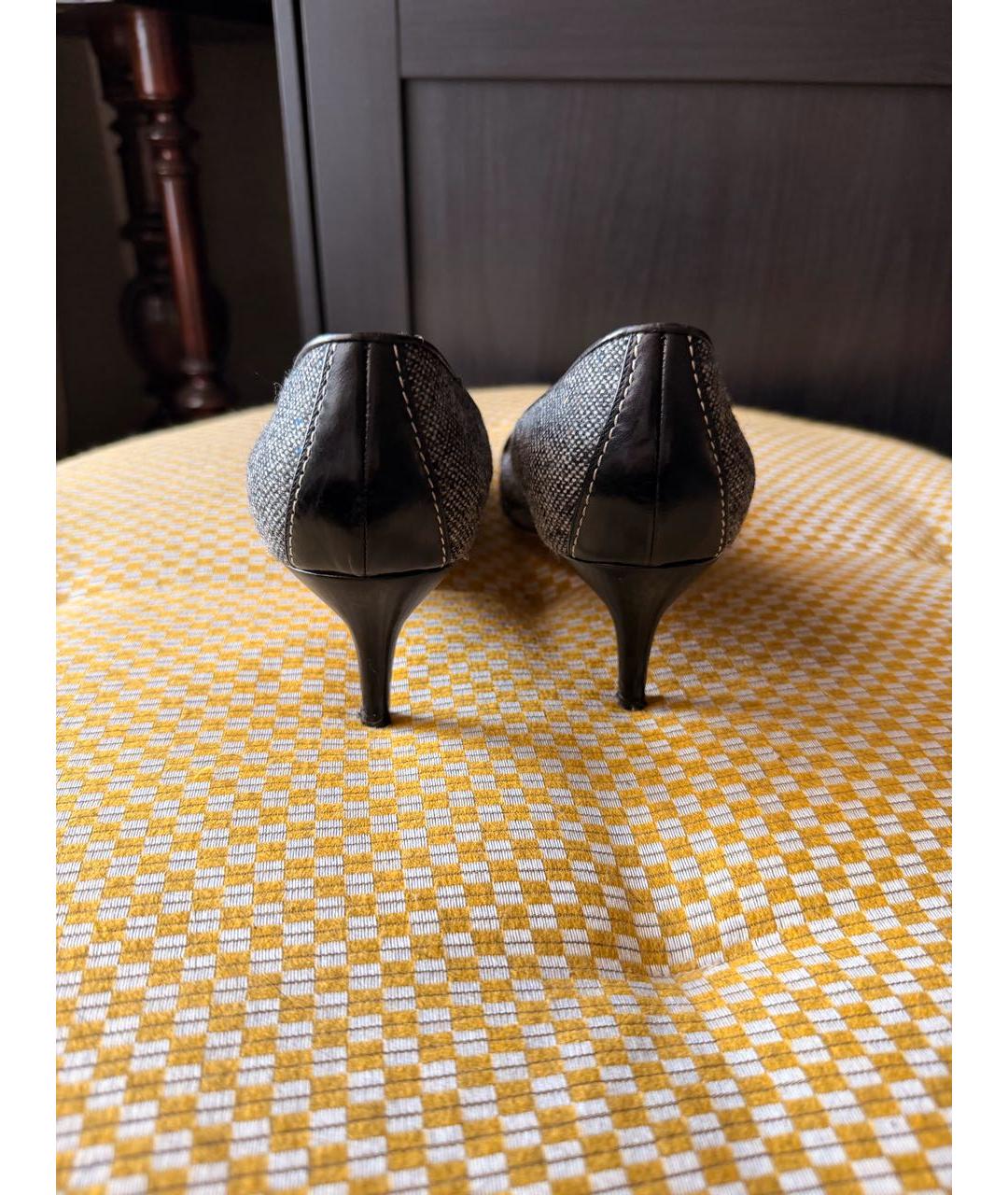 MANOLO BLAHNIK Серые кожаные туфли, фото 3