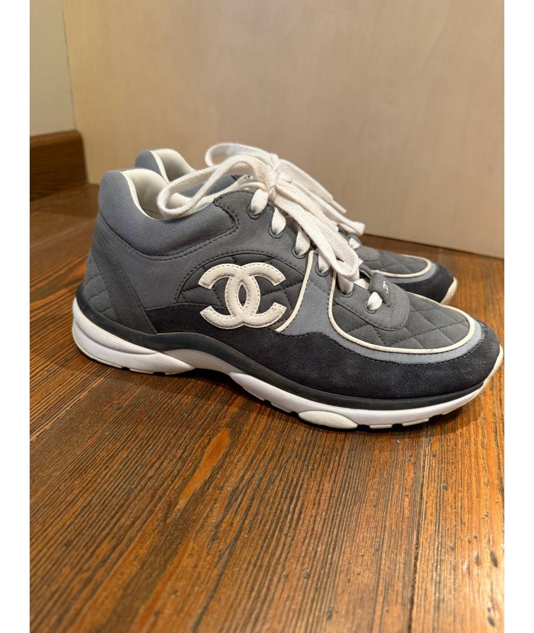 CHANEL Антрацитовые замшевые кроссовки, фото 7