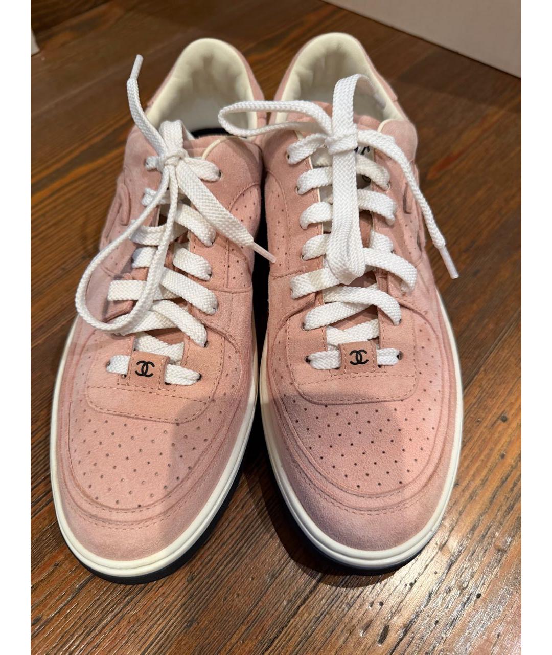 CHANEL Розовые замшевые кеды, фото 2