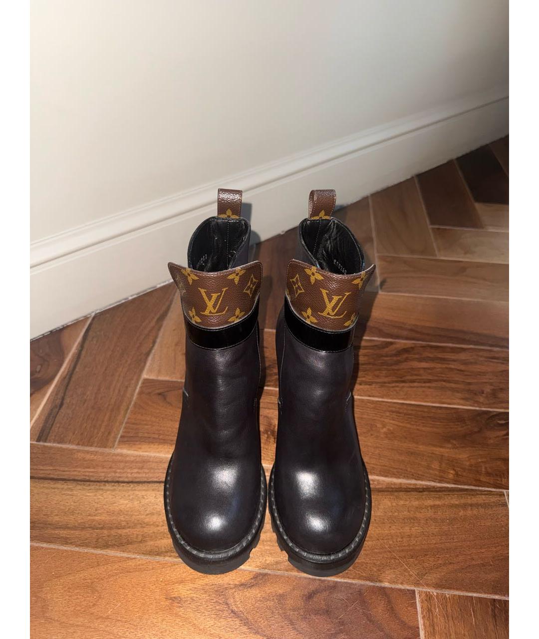 LOUIS VUITTON Черные кожаные сапоги, фото 2
