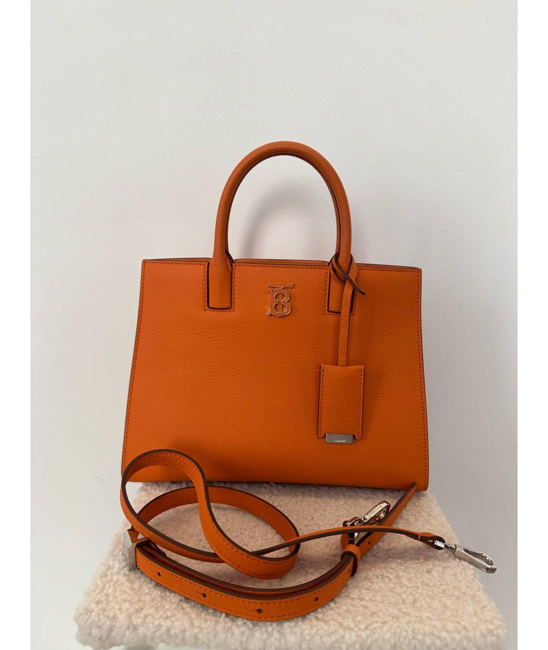 BURBERRY Оранжевая кожаная сумка тоут, фото 2
