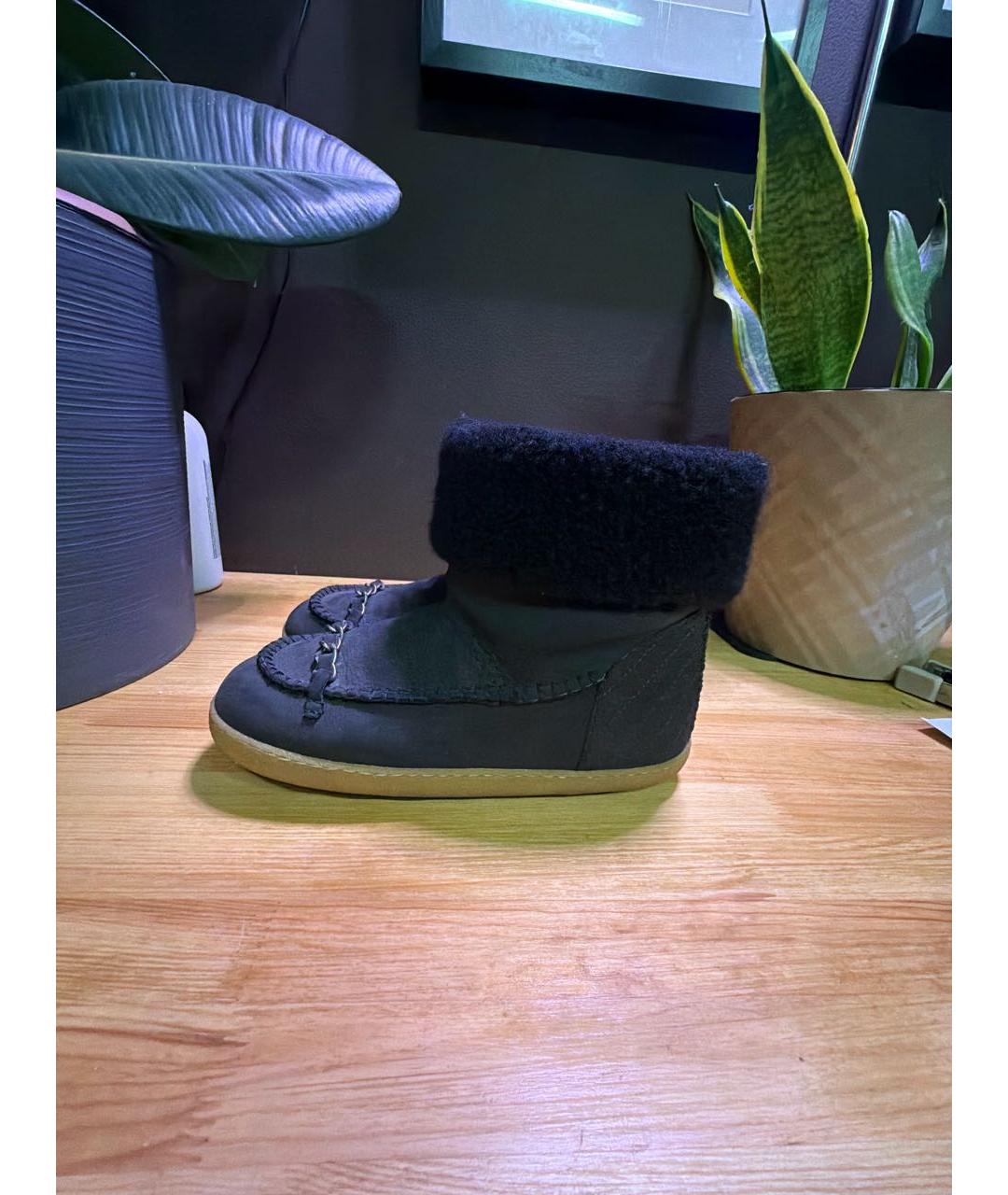 CHANEL Черные замшевые сапоги, фото 6