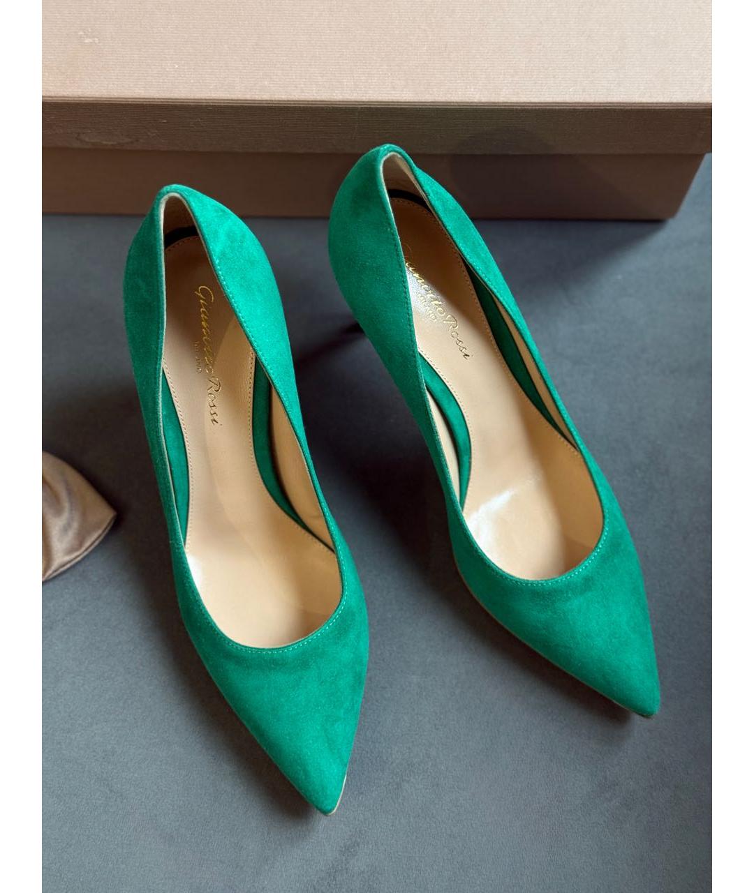 GIANVITO ROSSI Зеленые замшевые лодочки на низком каблуке, фото 2