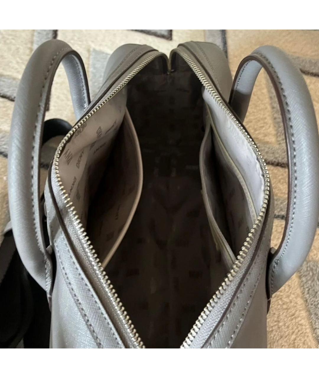 DKNY Серая кожаная сумка с короткими ручками, фото 3