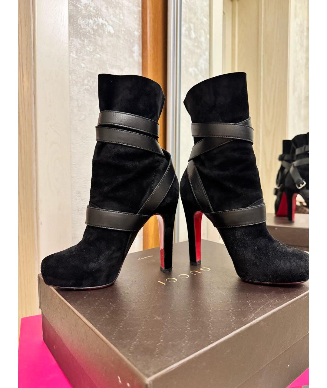 CHRISTIAN LOUBOUTIN Черные замшевые ботильоны, фото 2