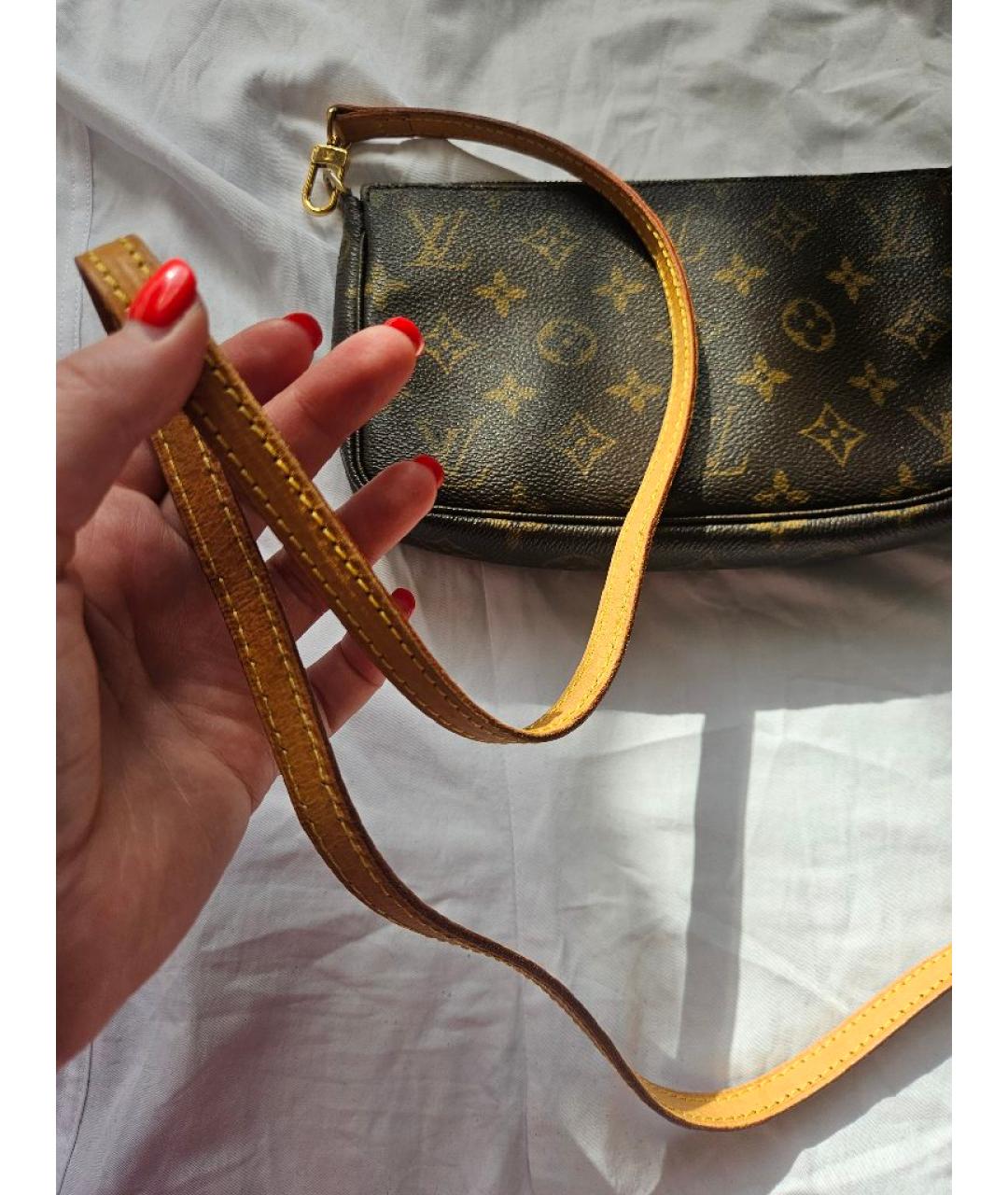 LOUIS VUITTON Коричневая кожаная сумка через плечо, фото 6