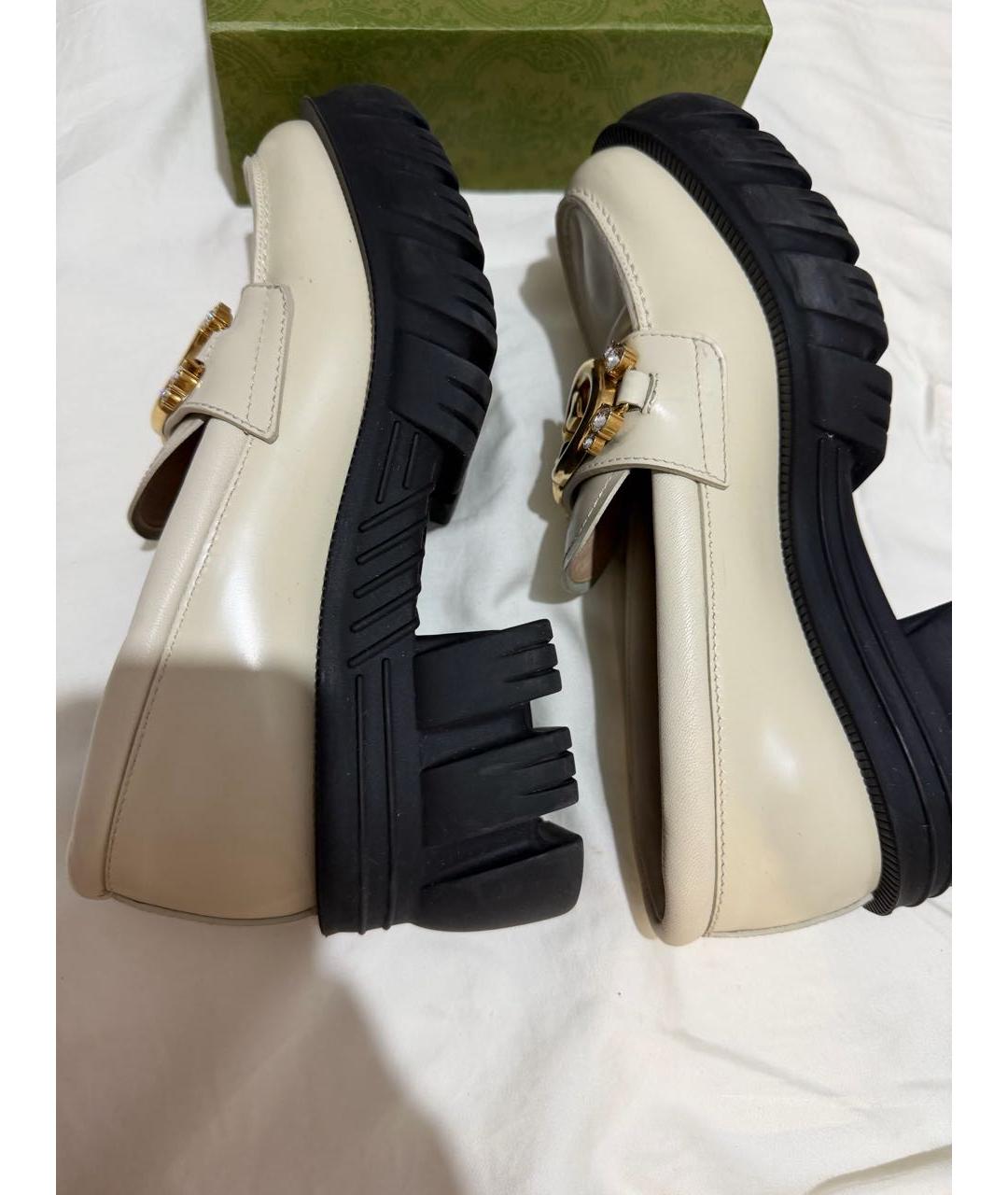 GUCCI Бежевые лоферы из лакированной кожи, фото 5