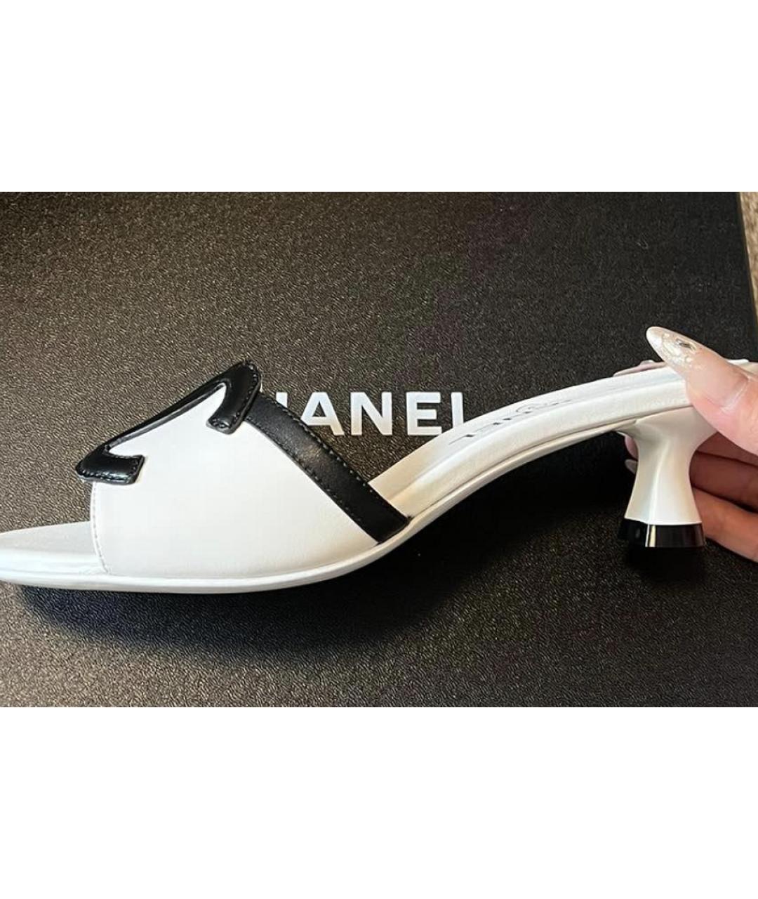 CHANEL Белые кожаные мюли, фото 4