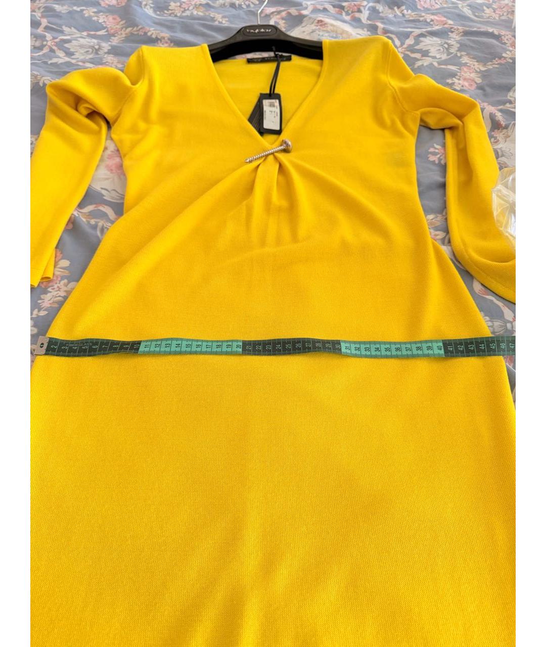 VERSACE Желтое шерстяное платье, фото 7