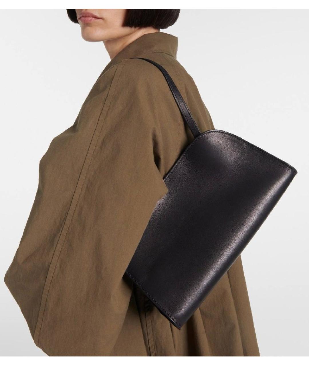 THE ROW Черная кожаная сумка с короткими ручками, фото 3