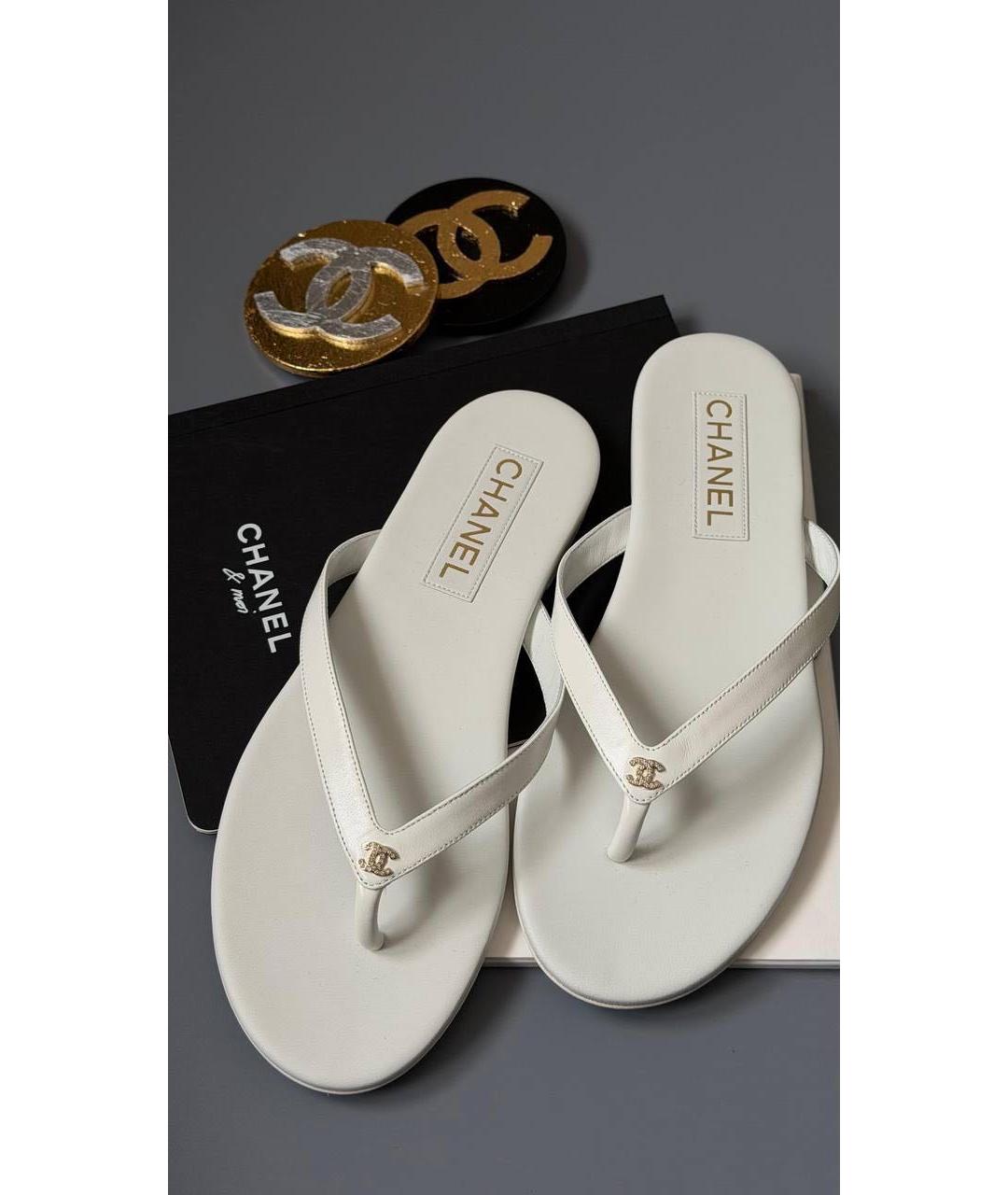 CHANEL Белые кожаные шлепанцы, фото 3