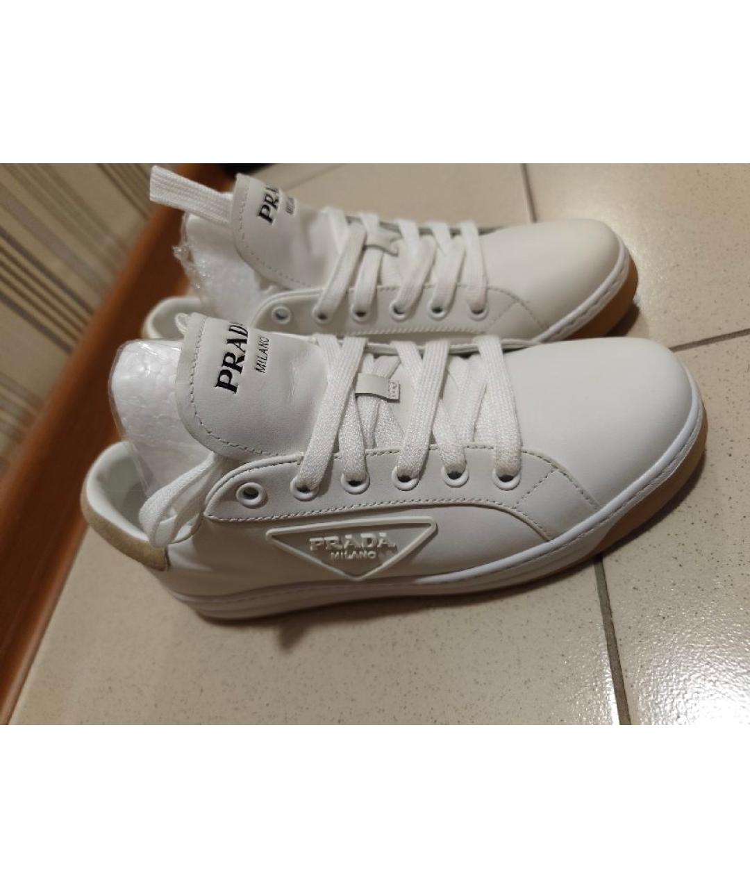 PRADA Белые кожаные кеды, фото 2