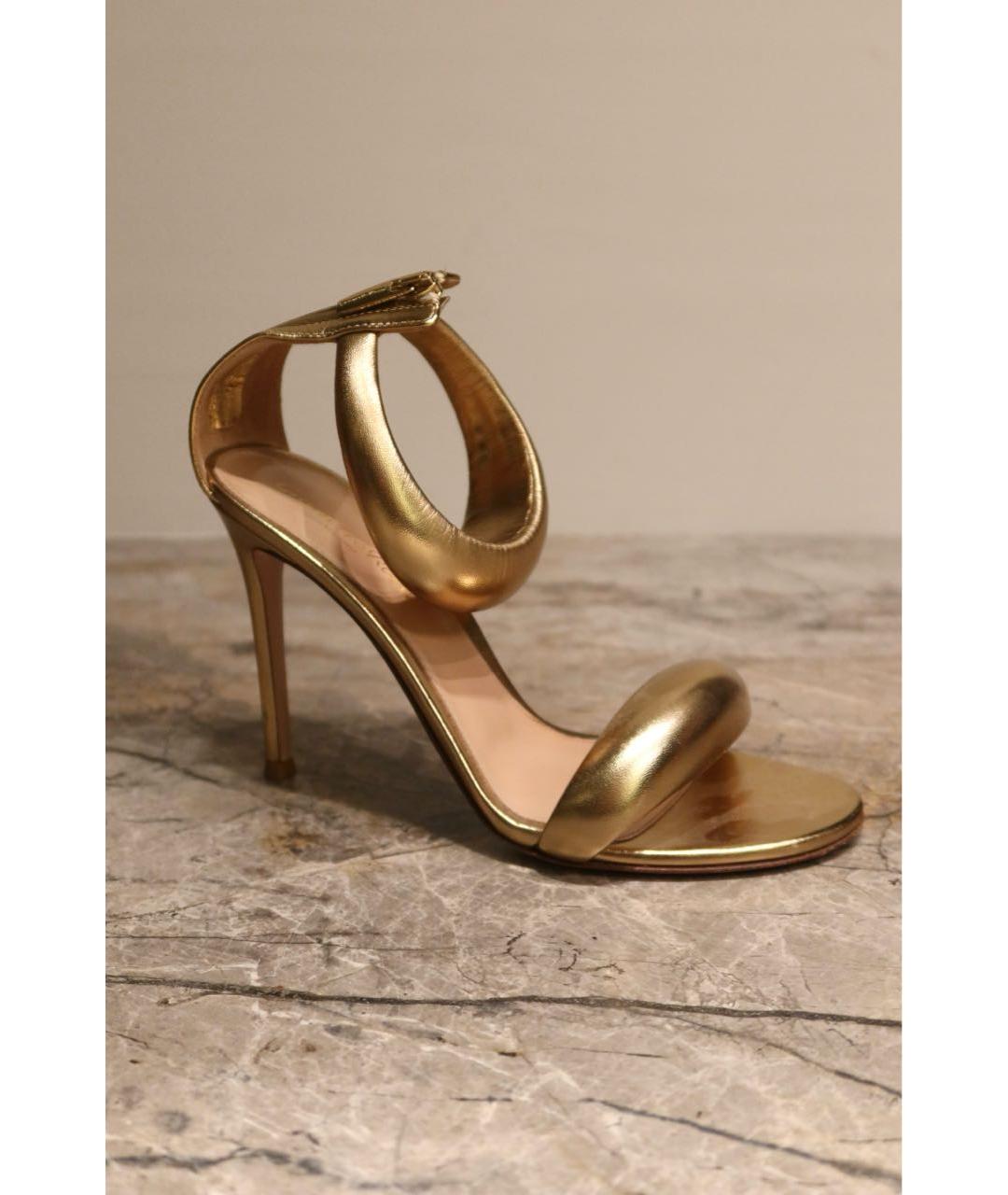 GIANVITO ROSSI Золотые кожаные босоножки, фото 2