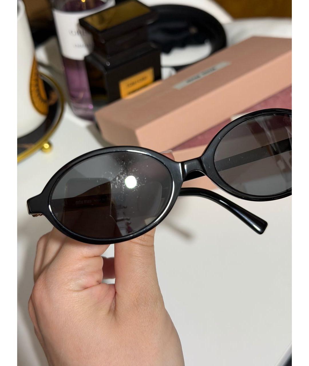 MIU MIU Черные пластиковые солнцезащитные очки, фото 4