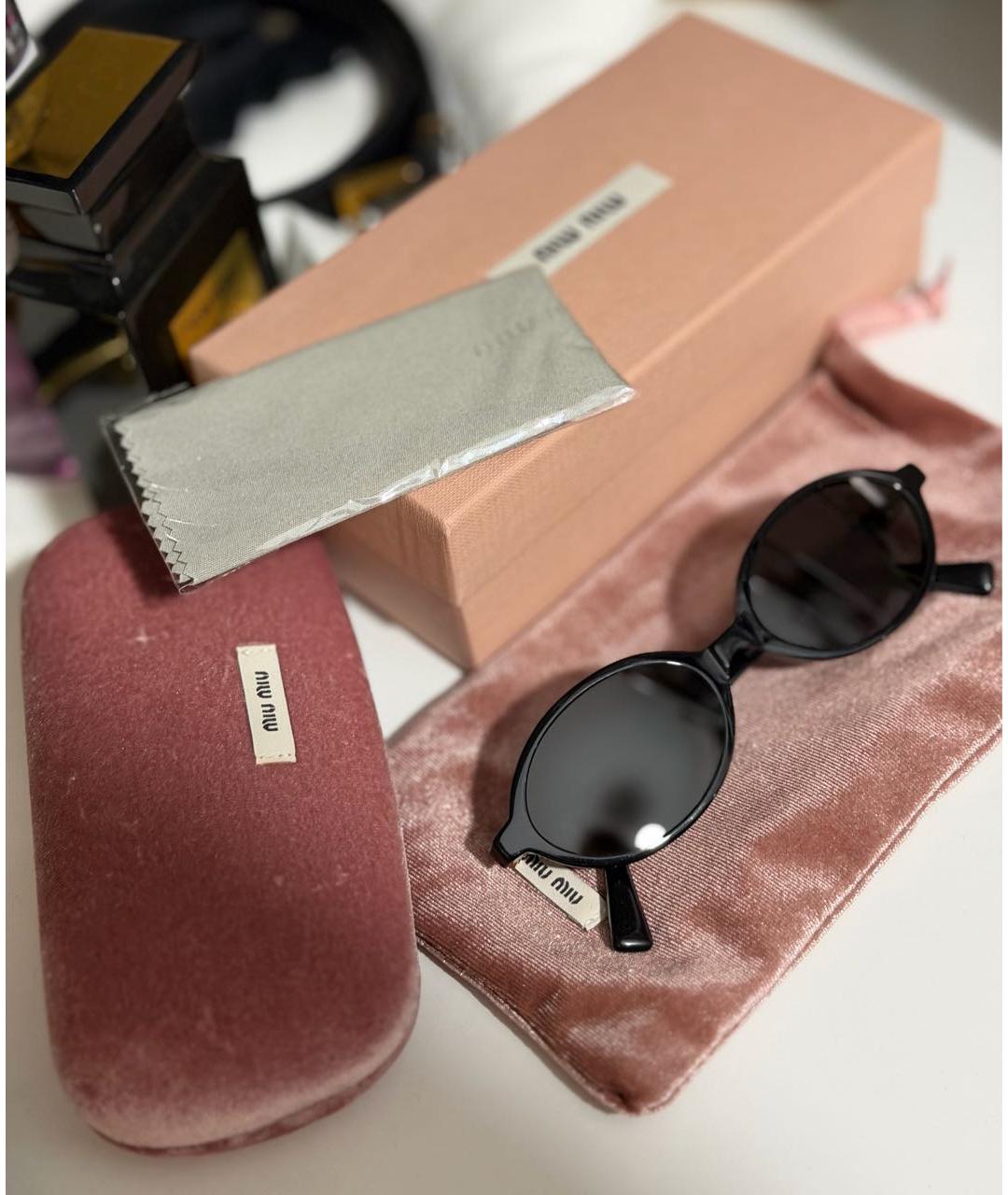 MIU MIU Черные пластиковые солнцезащитные очки, фото 2