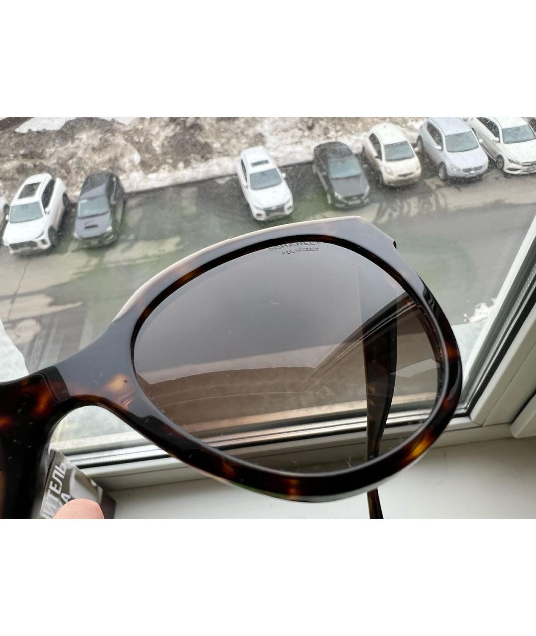 CHANEL Коричневые пластиковые солнцезащитные очки, фото 4