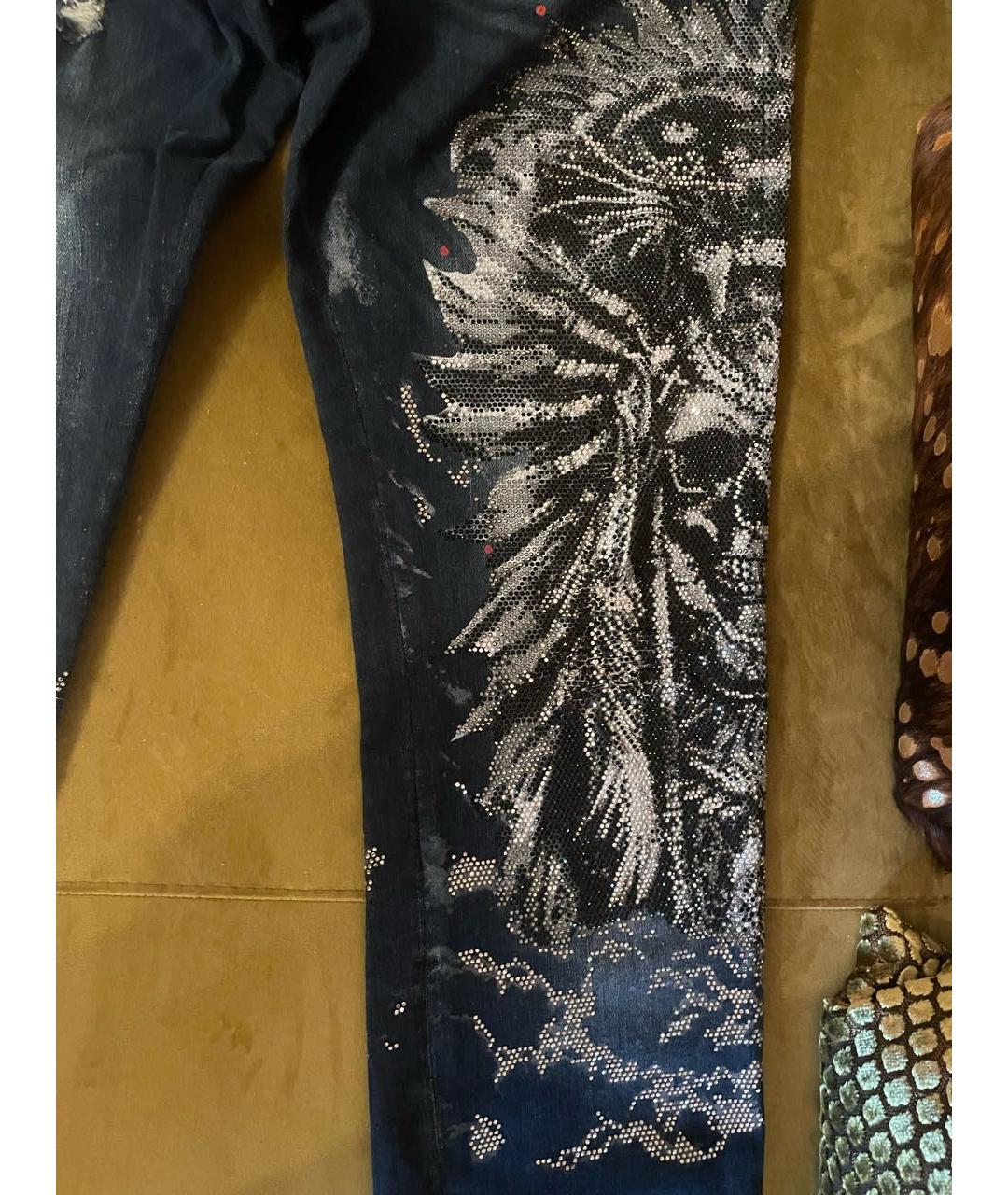 PHILIPP PLEIN Темно-синие хлопко-эластановые прямые джинсы, фото 2