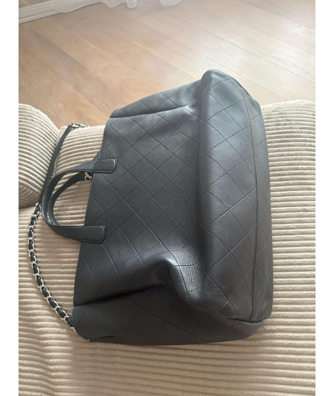 CHANEL Черная кожаная сумка тоут, фото 4