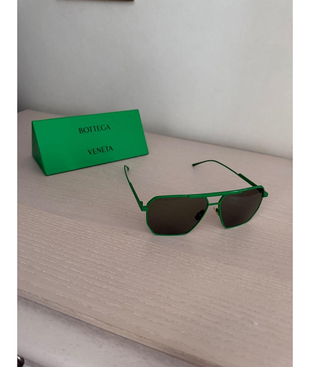 BOTTEGA VENETA Зеленые металлические солнцезащитные очки, фото 3